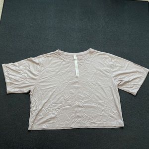 Lululemon Cropped Tee